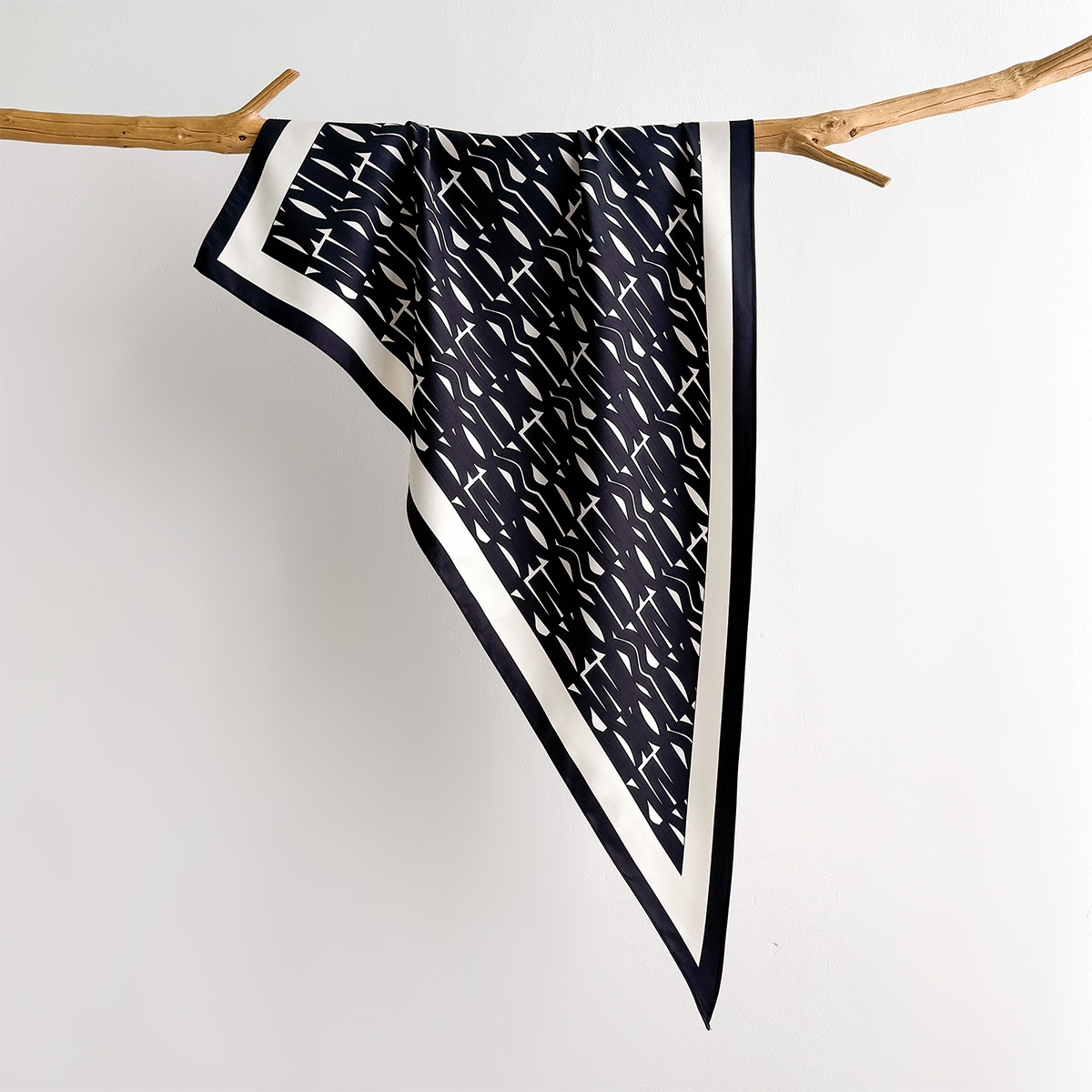 Wiosenna kwadratowa chusta z n – Face Scarf Mask recenzja i cena